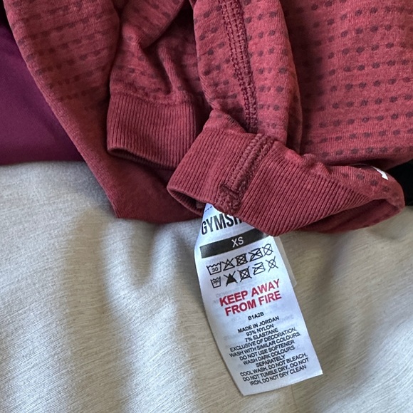 Gymshark Women’s Mix of Red & Burgundy Leggings and Tops - Picture 6 of 6